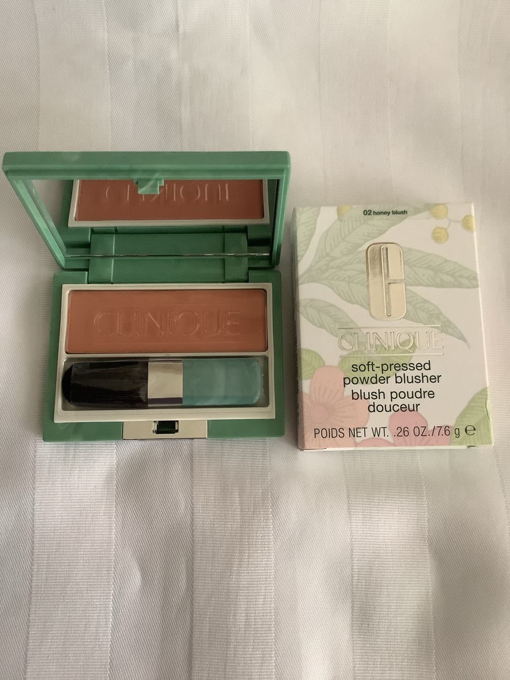 Clinique Soft-Pressed Powder Blusher - 02 - Honey Blush